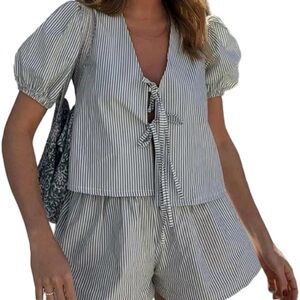 Peplum shirt and short 2 piece outfit size Large